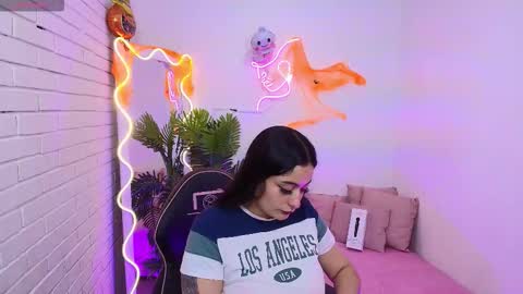 Darling online show from 10.25.25