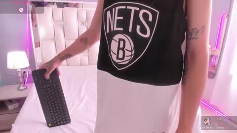 darlyn_tenderhot__ online show from 11.17.25