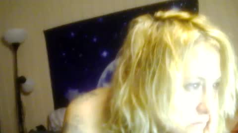 Snapshot of darnette_daisy chatting on 05.23.26 darnette_daisy online show from 05.23.26