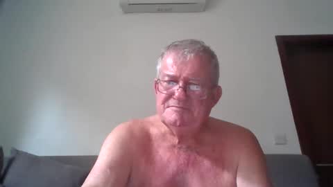 Snapshot of darwincock chatting on 06.05.26 darwincock online show from 06.05.26