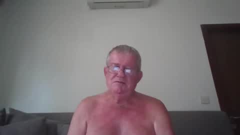 Snapshot of darwincock chatting on 06.06.26 darwincock online show from 06.06.26