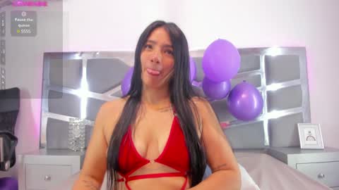 Snapshot of dashafoxxx chatting on 12.29.24 Dasha Foxxx online show from 12.29.24