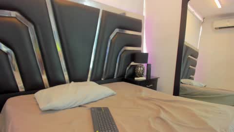 Snapshot of dashafoxxx chatting on 12.30.24 Dasha Foxxx online show from 12.30.24
