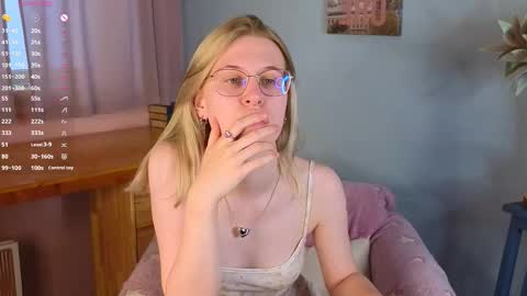 Boys my name is Shelby. online show from 09.16.25
