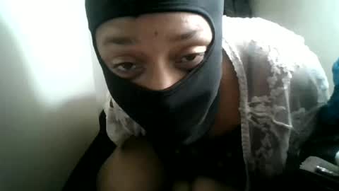 Snapshot of daszler chatting on 01.22.25 Daszler online show from 01.22.25