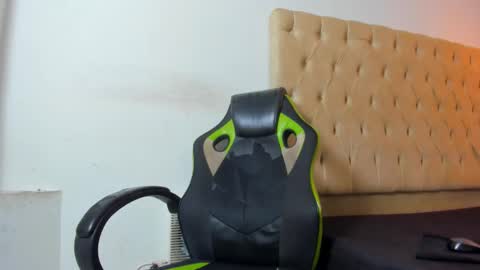 Snapshot of dave_skinnycum420 chatting on 11.06.25 dave online show from 11.06.25