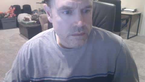 Snapshot of daved14u chatting on 02.04.25 daved14u online show from 02.04.25