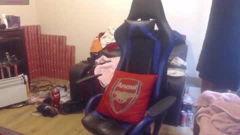 Snapshot of daver281197 chatting on 12.12.24 dave online show from 12.12.24