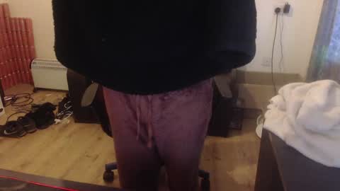 Snapshot of daver281197 chatting on 02.05.25 dave online show from 02.05.25