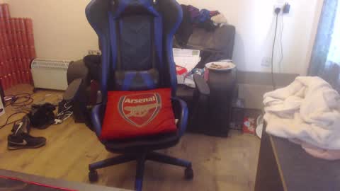 Snapshot of daver281197 chatting on 02.08.25 dave online show from 02.08.25