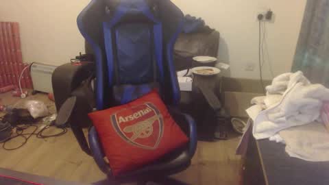 Snapshot of daver281197 chatting on 12.14.25 dave online show from 12.14.25