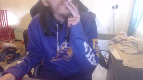 Snapshot of daver281197 chatting on 12.22.25 dave online show from 12.22.25