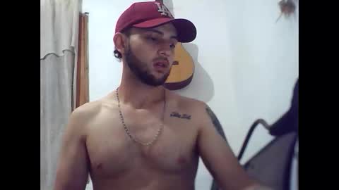 Snapshot of david23vergota chatting on 10.01.25 david23vergota online show from 10.01.25