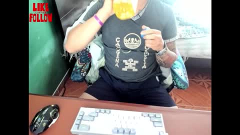 Snapshot of david_2789 chatting on 11.16.25 David online show from 11.16.25