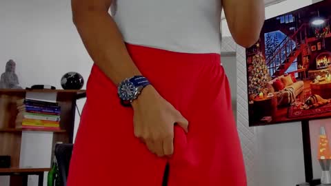 Hey im David that loves to explore and speak their fantasies. Very open talktative and nice. Feel free to chat with me online show from 12.17.24