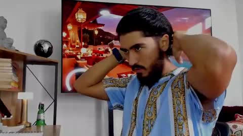 Hey im David that loves to explore and speak their fantasies. Very open talktative and nice. Feel free to chat with me online show from 01.09.25