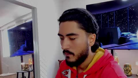 Hey im David that loves to explore and speak their fantasies. Very open talktative and nice. Feel free to chat with me online show from 02.17.25