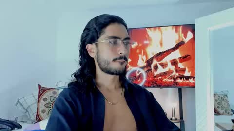 Hey im David that loves to explore and speak their fantasies. Very open talktative and nice. Feel free to chat with me online show from 01.11.26