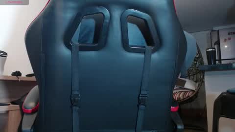 Snapshot of david_savage_ chatting on 10.14.25 david online show from 10.14.25