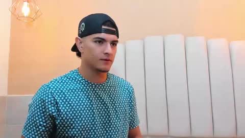 david_victoriaa online show from 02.22.25