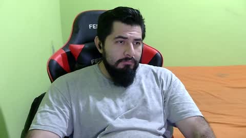 Snapshot of daviddelz chatting on 12.11.24 David online show from 12.11.24