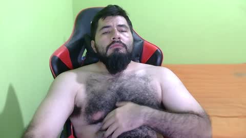 Snapshot of daviddelz chatting on 02.05.25 David online show from 02.05.25