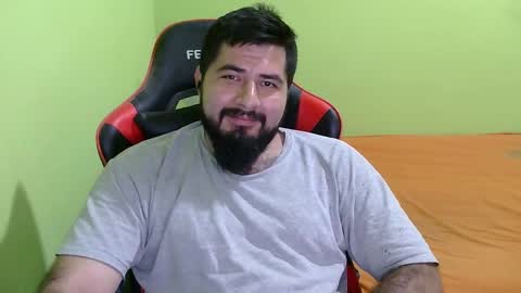 Snapshot of daviddelz chatting on 02.14.25 David online show from 02.14.25