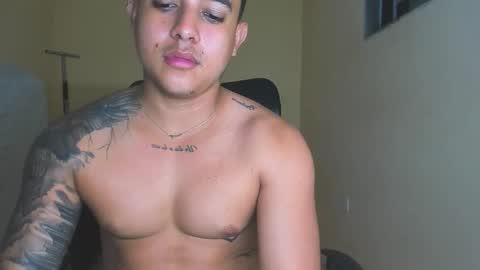 Snapshot of davidlenonn_ chatting on 09.28.25 Lennon online show from 09.28.25