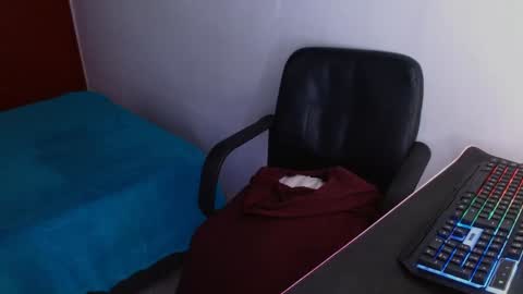 Snapshot of davidsalazar33 chatting on 01.03.25 davidsalazar33 online show from 01.03.25