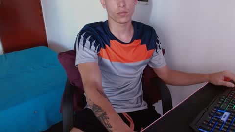 Snapshot of davidsalazar33 chatting on 01.07.25 davidsalazar33 online show from 01.07.25