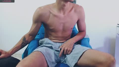 Snapshot of davidsalazar33 chatting on 01.21.25 davidsalazar33 online show from 01.21.25