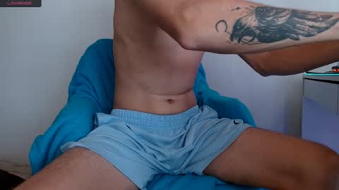 Snapshot of davidsalazar33 chatting on 01.22.25 davidsalazar33 online show from 01.22.25