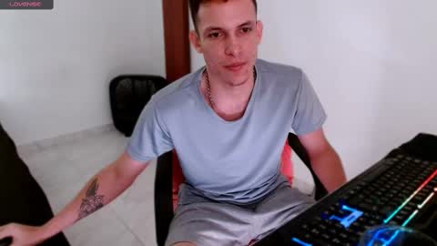 Snapshot of davidsalazar33 chatting on 09.09.25 davidsalazar33 online show from 09.09.25