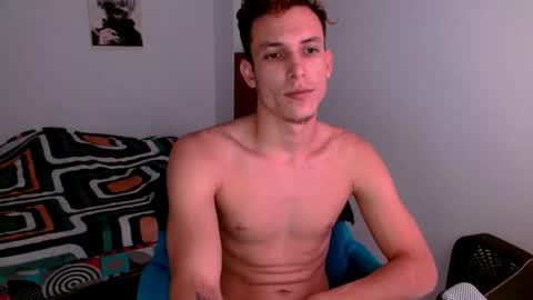 Snapshot of davidsalazar33 chatting on 09.28.25 davidsalazar33 online show from 09.28.25