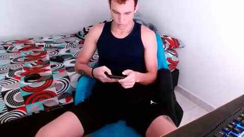 Snapshot of davidsalazar33 chatting on 10.22.25 davidsalazar33 online show from 10.22.25