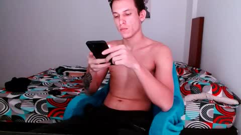 Snapshot of davidsalazar33 chatting on 10.28.25 davidsalazar33 online show from 10.28.25