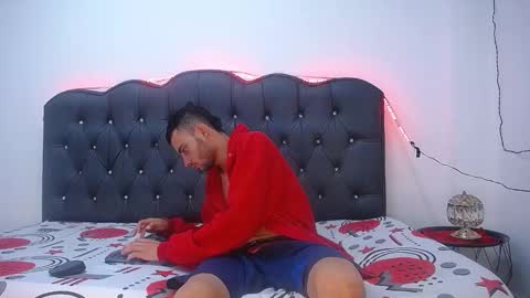 Snapshot of daviid_457 chatting on 10.18.25 David online show from 10.18.25