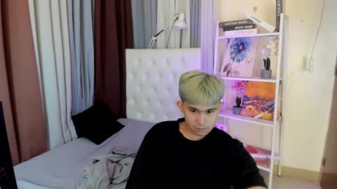 Snapshot of davincihugecock chatting on 04.19.26 daniel online show from 04.19.26