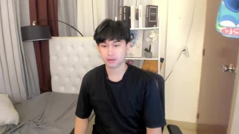 Snapshot of davincihugecock chatting on 05.18.26 daniel online show from 05.18.26