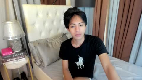 Snapshot of davincihugecock chatting on 07.12.26 daniel online show from 07.12.26