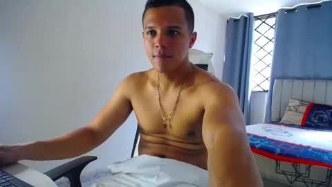 Snapshot of davisito7 chatting on 02.04.26 David Angel online show from 02.04.26