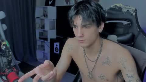 davis online show from 10.12.25