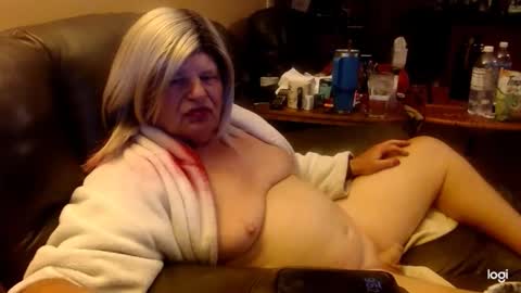 Snapshot of dawndoesall chatting on 05.12.26 dawndoesall online show from 05.12.26
