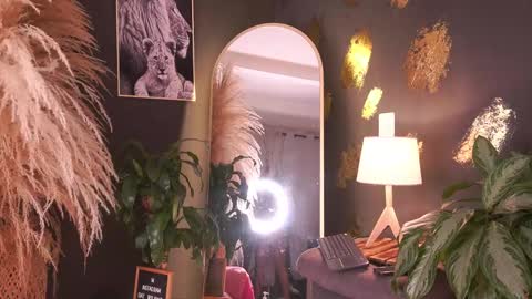 Day Wilkinht online show from 09.29.25