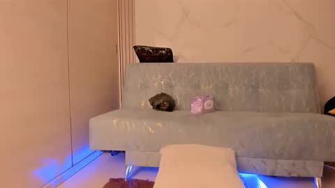 Snapshot of dayan_silva_ chatting on 09.11.25 DAYAN online show from 09.11.25