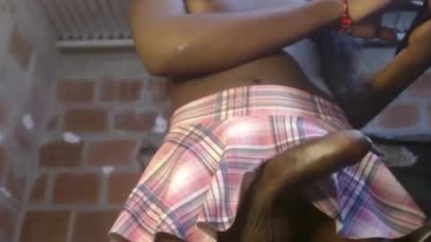 Snapshot of dayanara22 chatting on 02.04.25 dayanara22 online show from 02.04.25