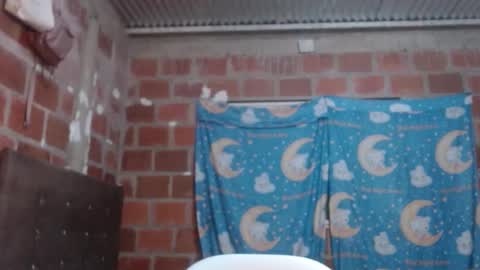 Snapshot of dayanara22 chatting on 02.19.25 dayanara22 online show from 02.19.25