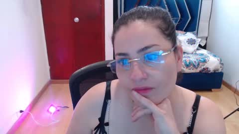 Snapshot of dayanhank chatting on 10.22.25 dayanhank online show from 10.22.25