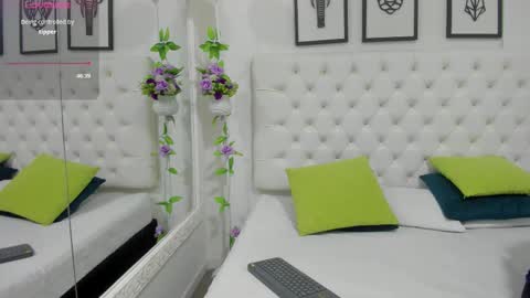 Snapshot of dayhan_santos chatting on 09.30.25 dayhan_santos online show from 09.30.25