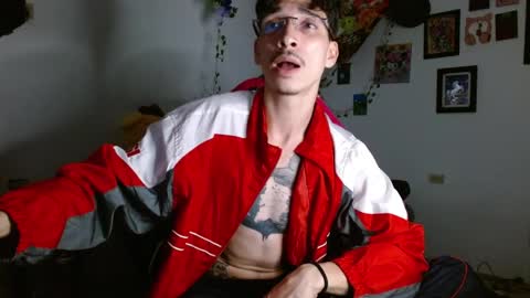 Snapshot of dazzayyy chatting on 04.11.26 dazzayy online show from 04.11.26